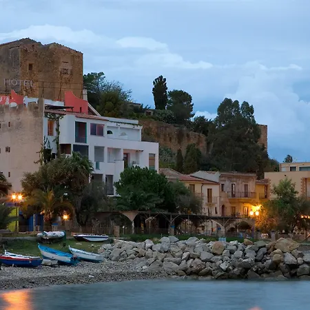 Museo D'arte Contemporanea Atelier Sul Mare Hotel 3*